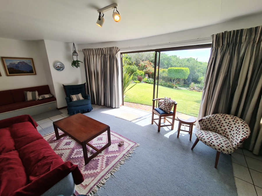 4 Bedroom Property for Sale in Wavecrest Eastern Cape